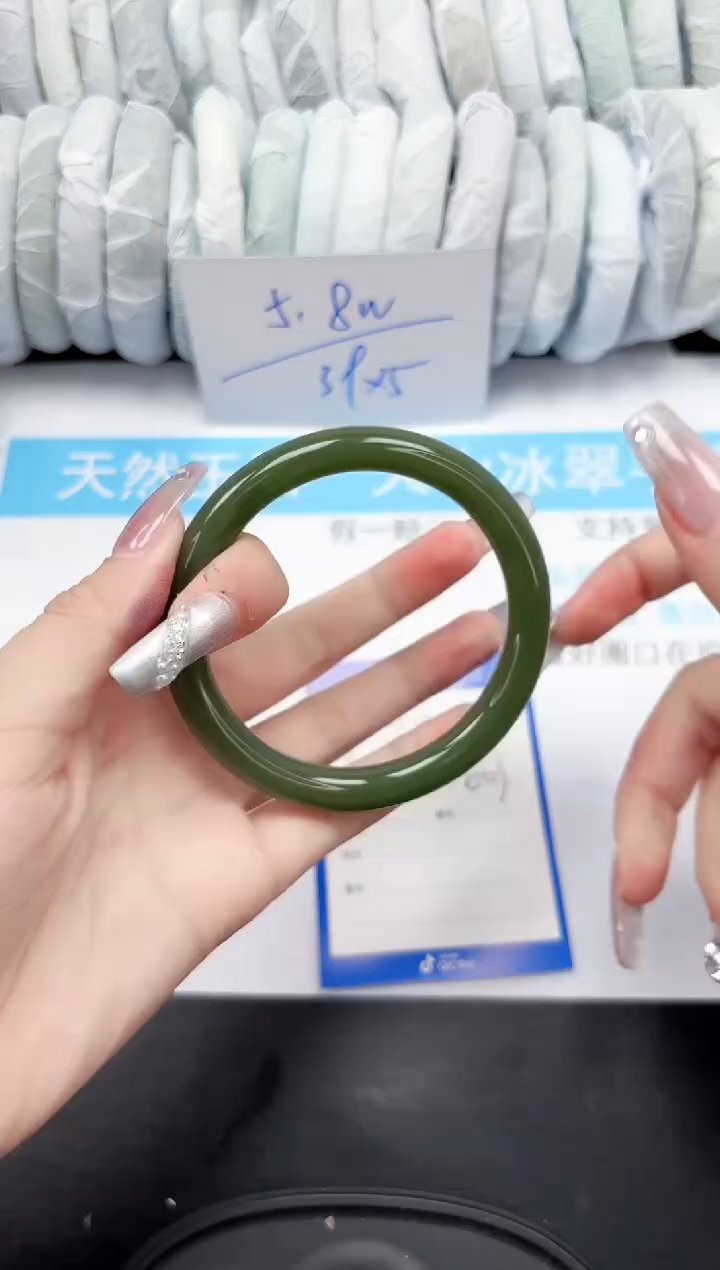 【闪购商品】石英质玉手镯未镶嵌510-