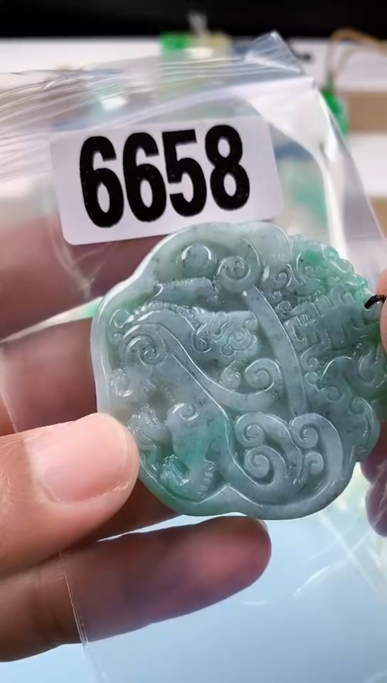 【闪购商品】翡翠挂件未镶嵌天然翡翠吊坠挂件