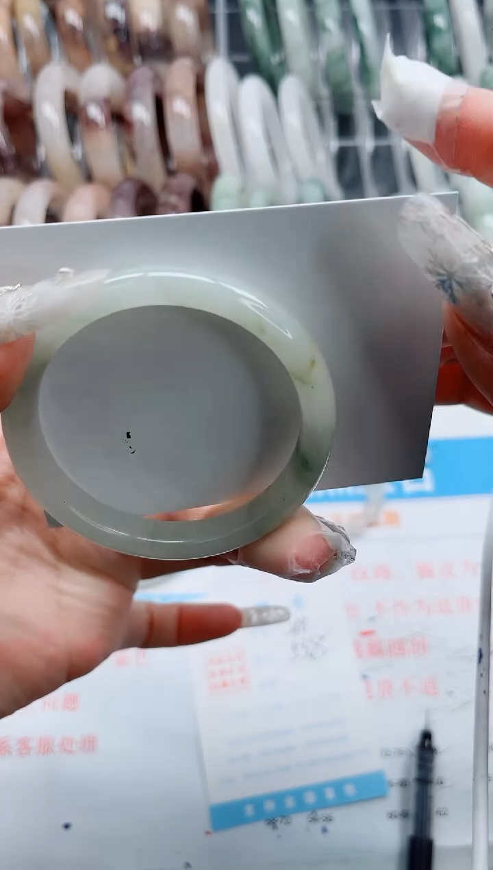 【闪购商品】石英质玉手镯未镶嵌A218-53.8