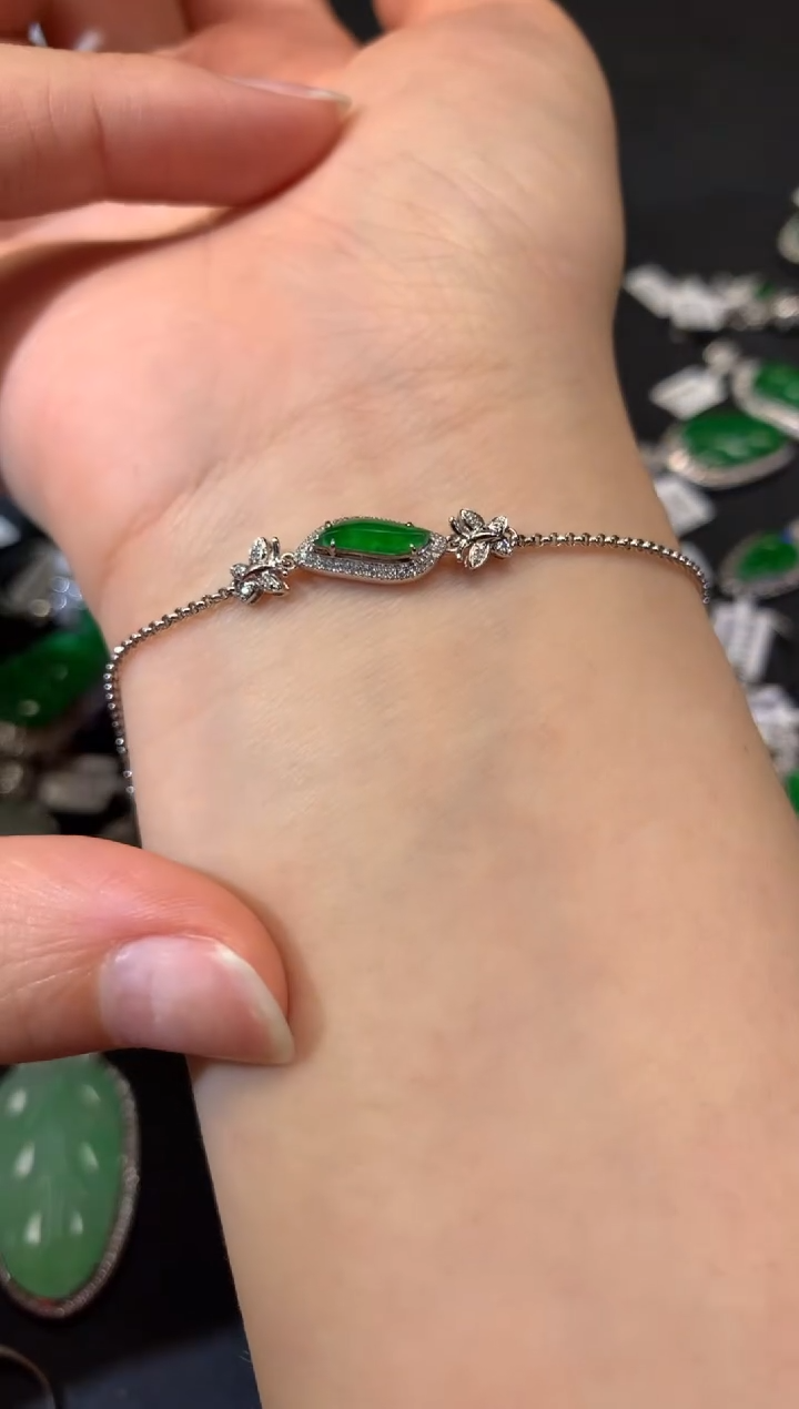 翡翠18K金镶嵌吊坠(不含链)吊坠