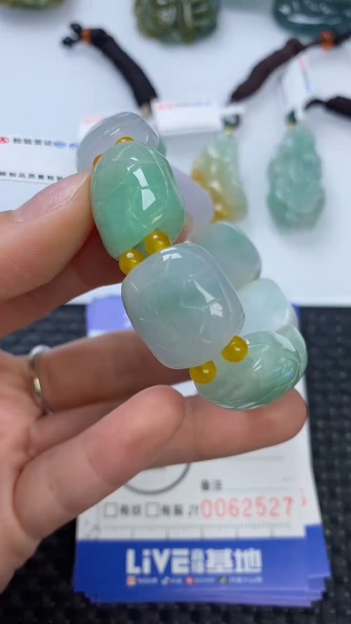 【闪购商品】翡翠颈饰未镶嵌手串111111111111111111