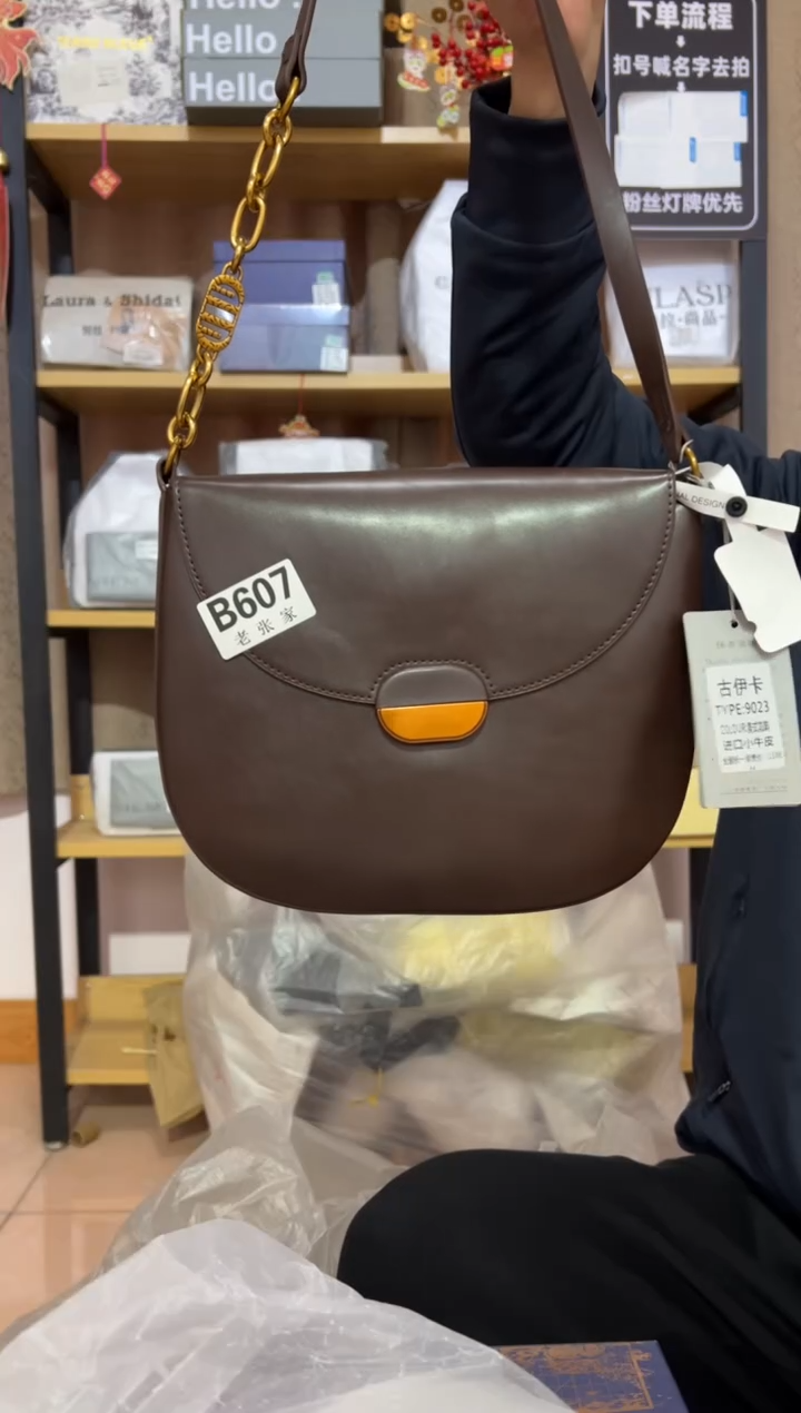 小牛剖层皮革老张家女包607