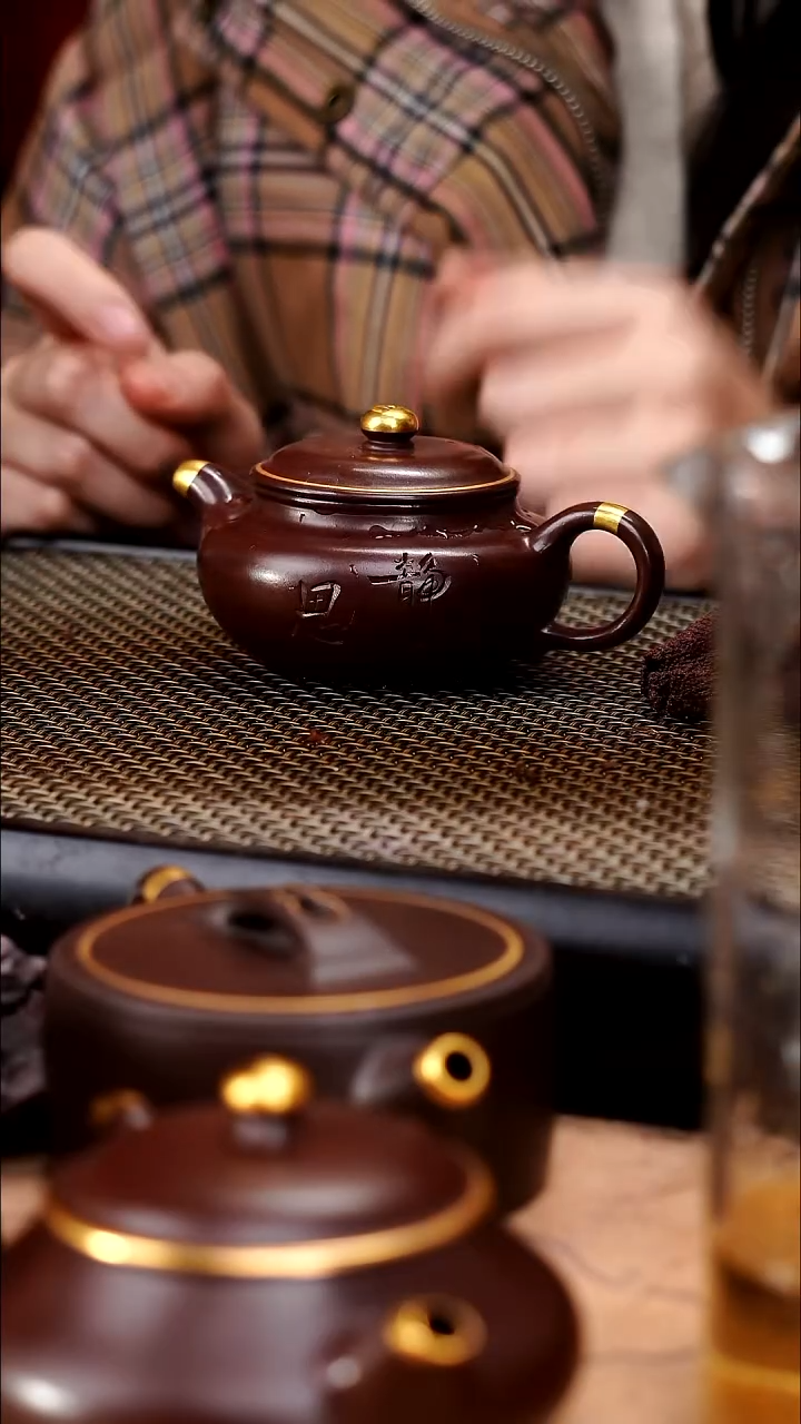 茶壶紫砂四号井茄皮紫泥描金薄胎静思仿古130cc