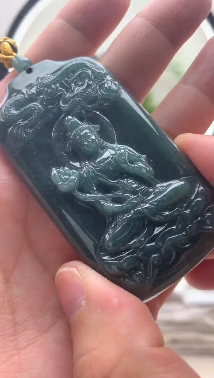 颈饰未镶嵌翡翠大势至