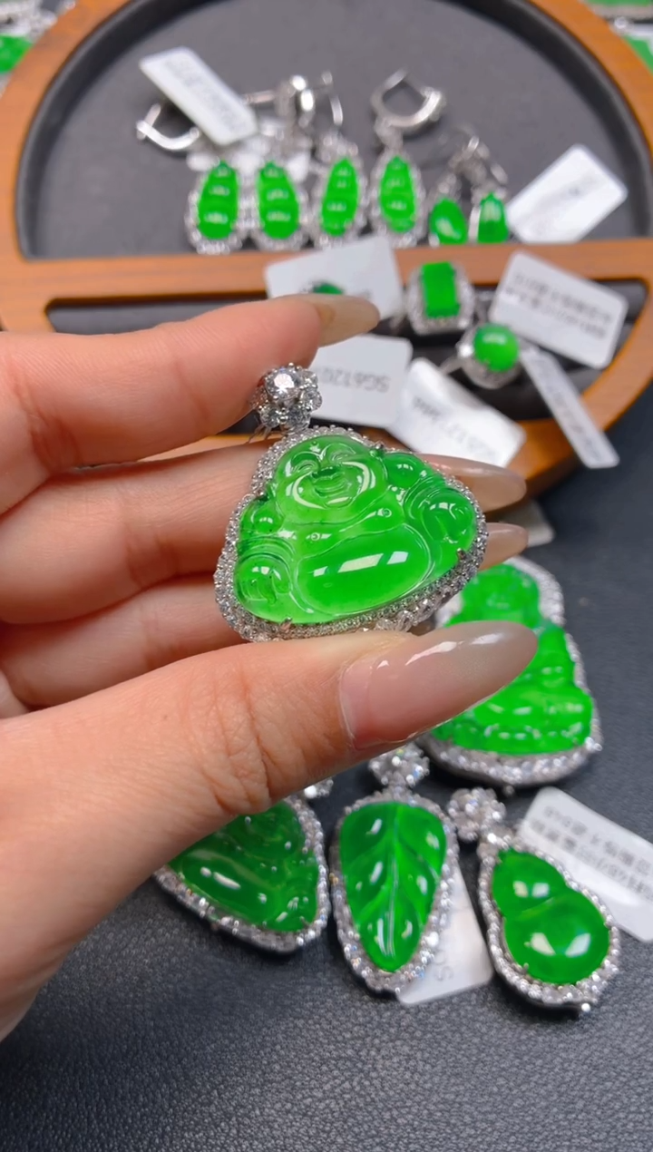 银S925镶嵌翡翠耳饰1