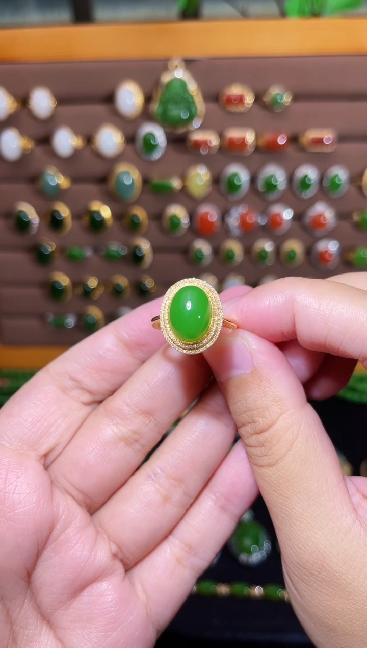 【闪购商品】和田玉戒指18K金镶嵌苹果绿双排钻镶嵌戒指（蛋面12）