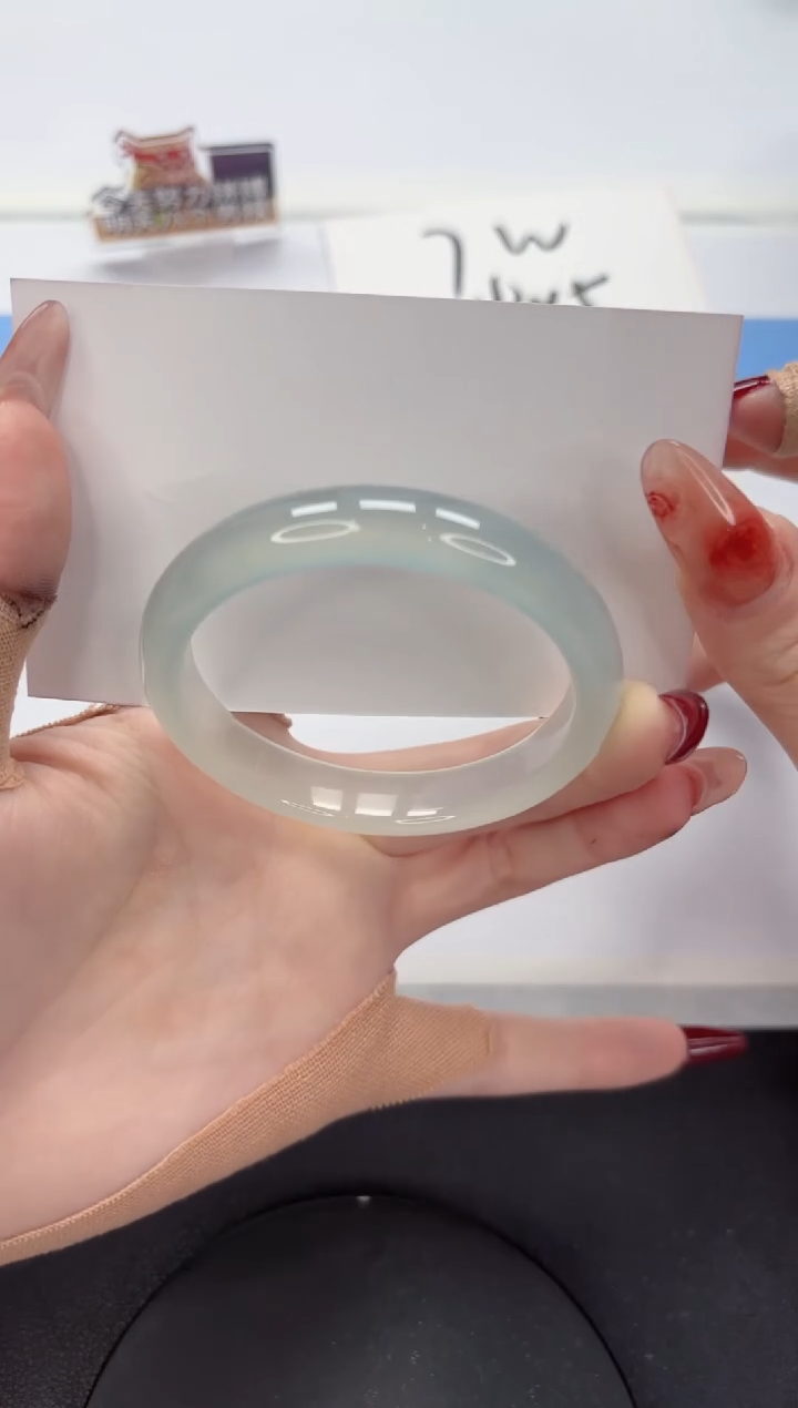 【闪购商品】石英质玉手镯未镶嵌A384-53