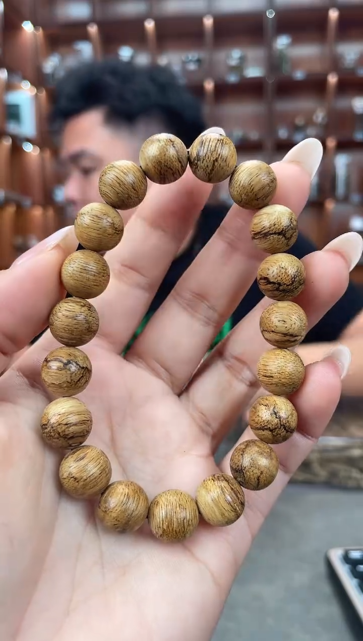 【闪购商品】沉香手串74号达拉干多样性发一条