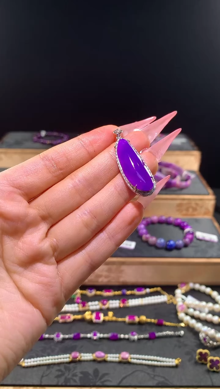 苏纪石（舒俱来）18K金镶嵌，吊坠