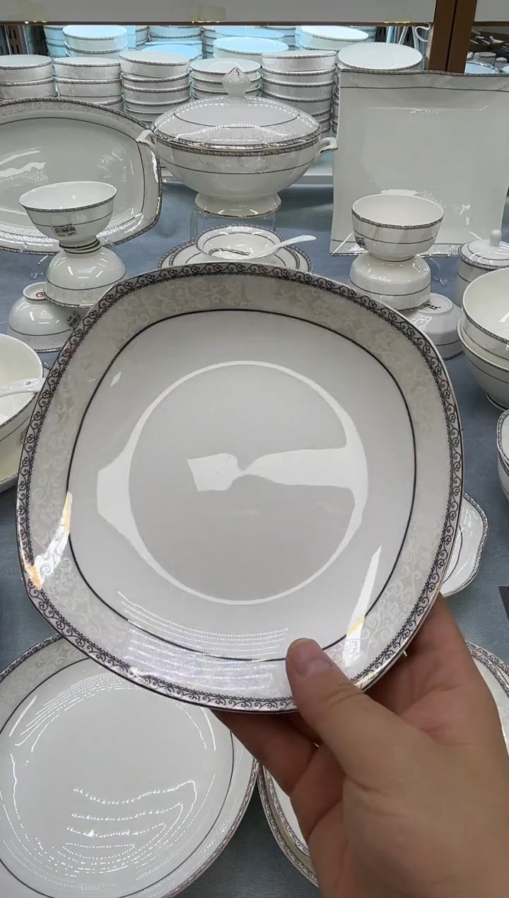 骨瓷玲珑7方2个  