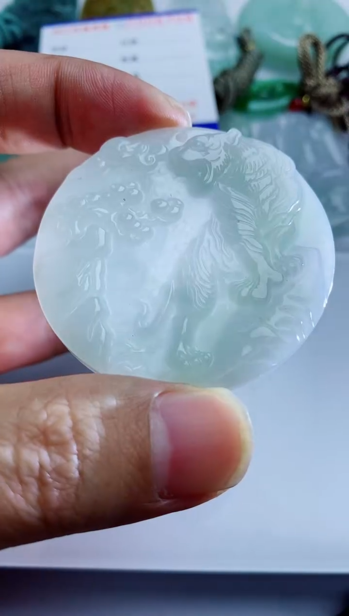 【闪购商品】翡翠吊坠(不含链)未镶嵌1