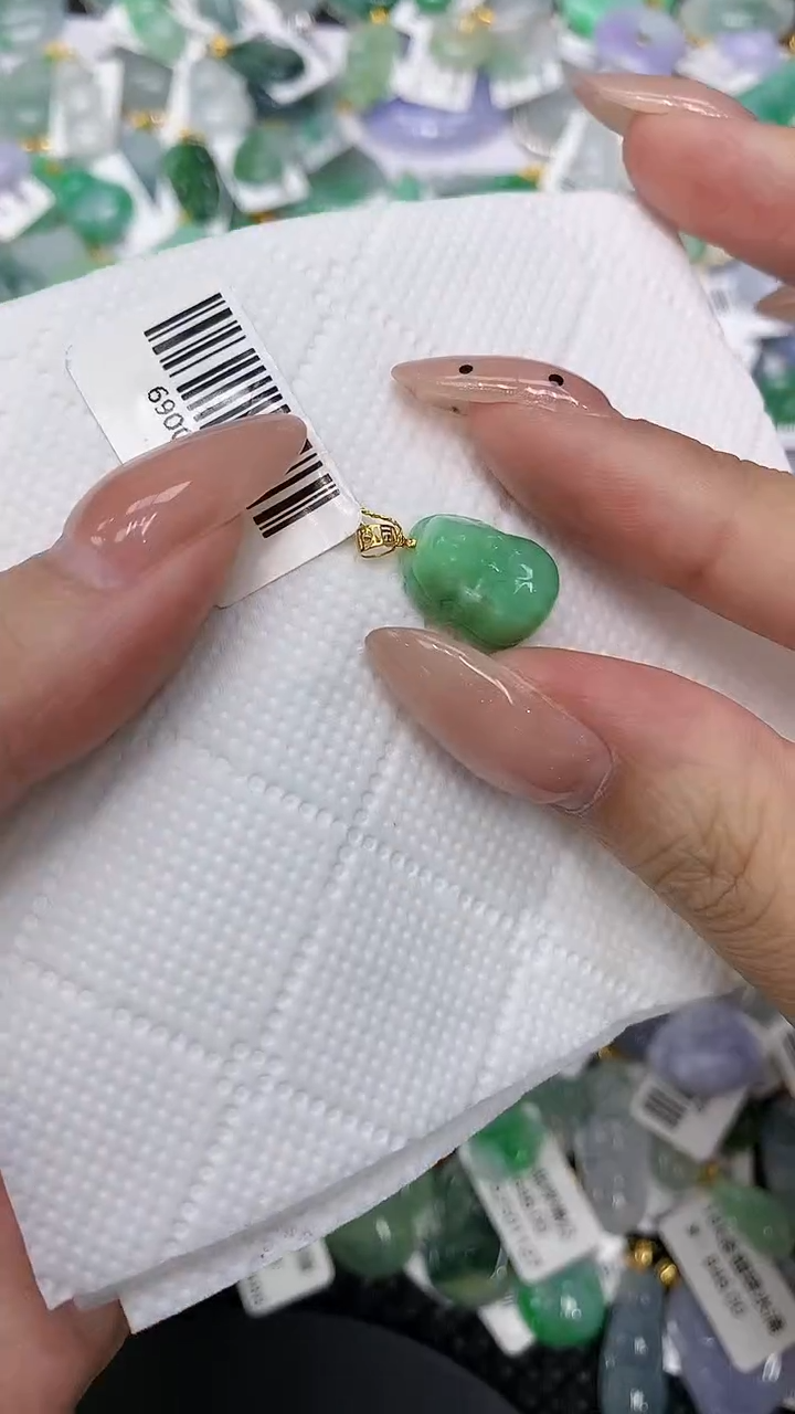 颈饰18K金镶嵌翡翠11111111111