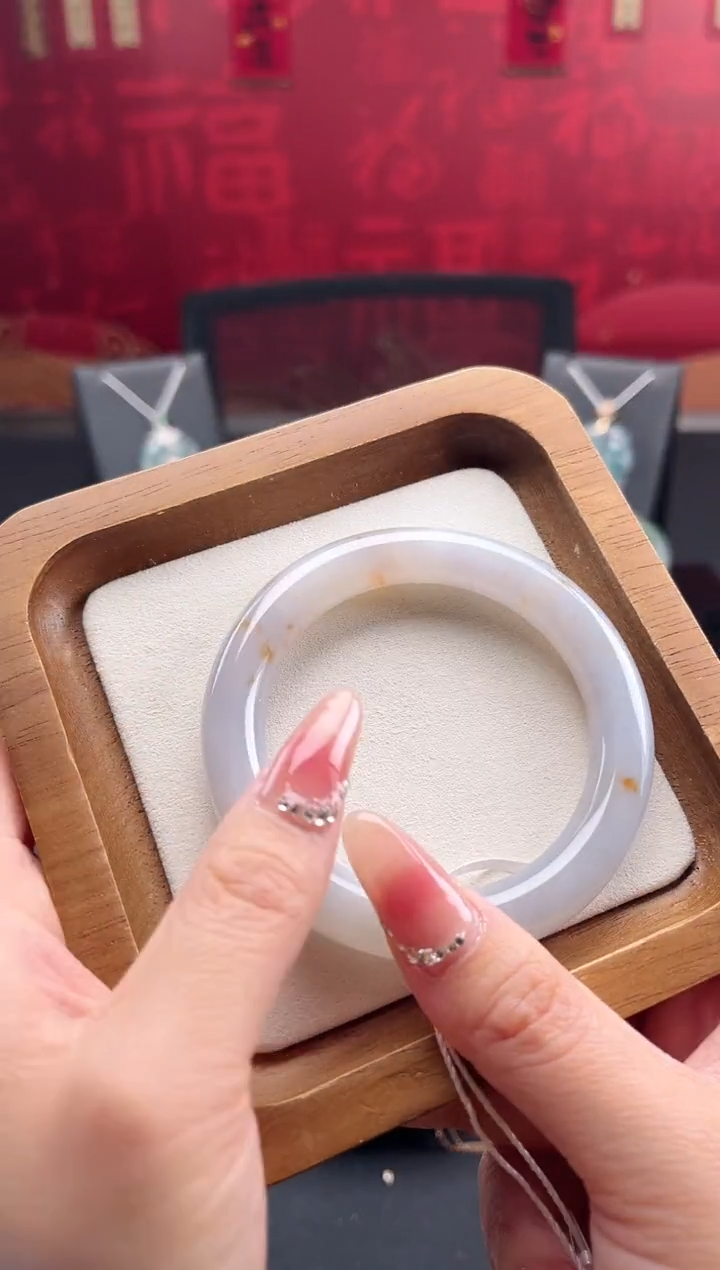 【闪购商品】翡翠手镯未镶嵌手镯