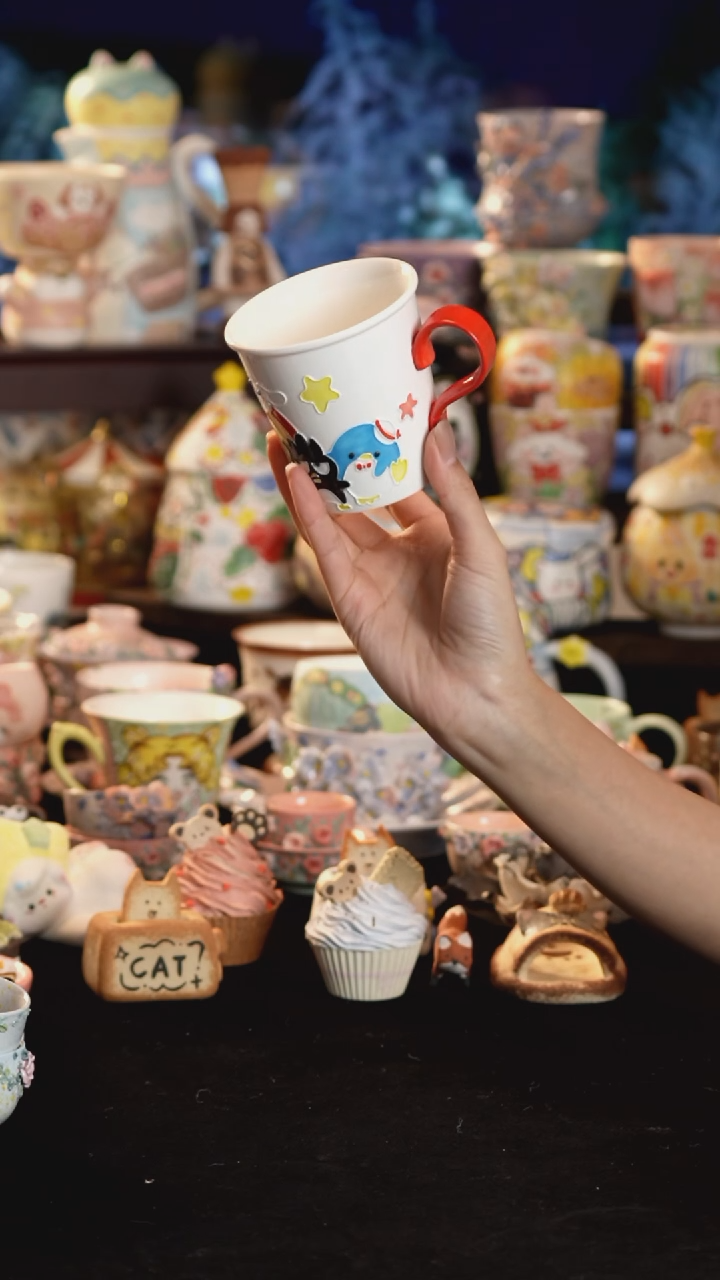 摆件陶景德镇釉下彩手绘设计师款陶瓷