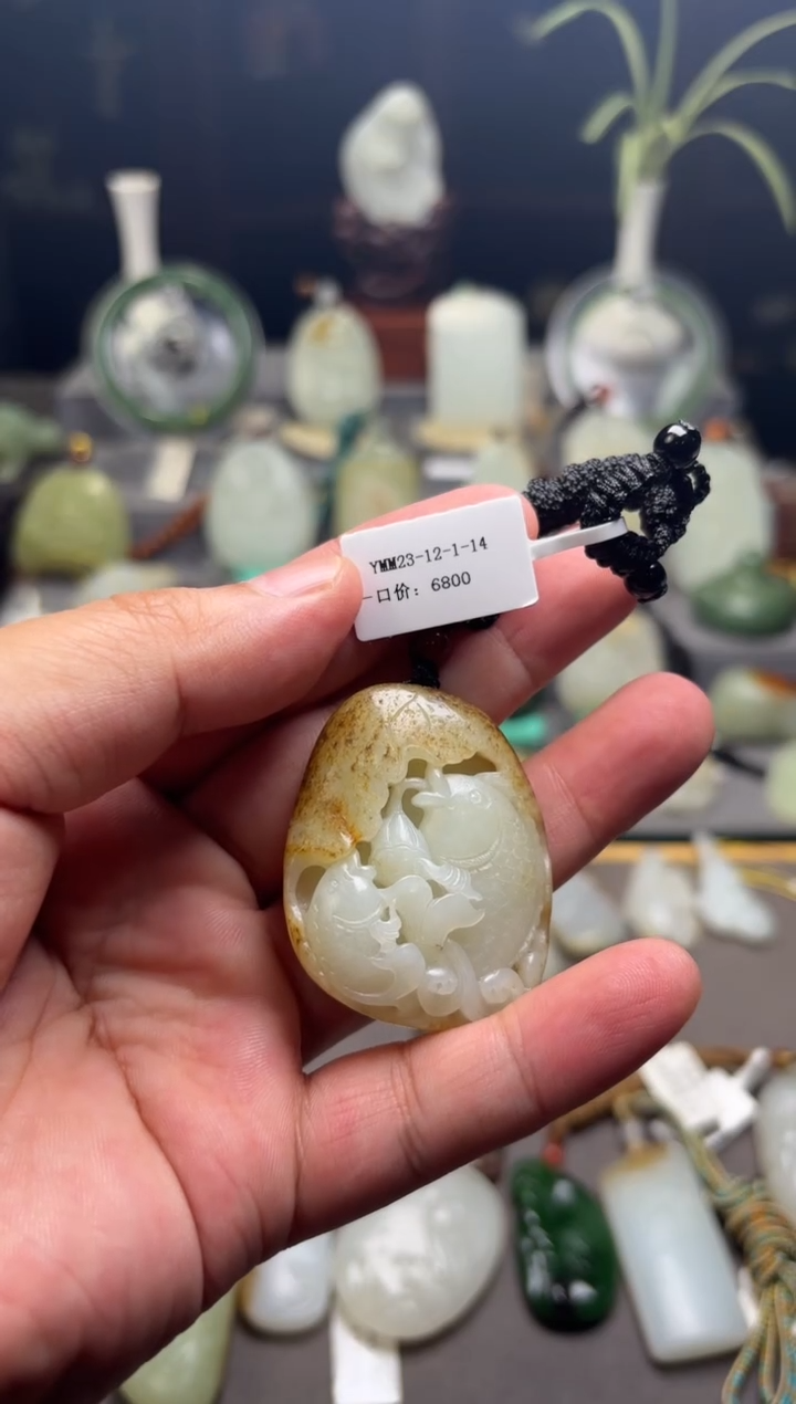 颈饰未镶嵌和田玉白玉年年有余