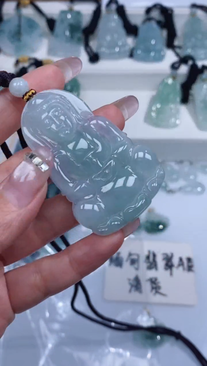 颈饰未镶嵌翡翠吊坠