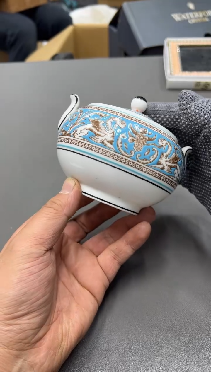 陶瓷你***吧工艺品小四孤品收藏