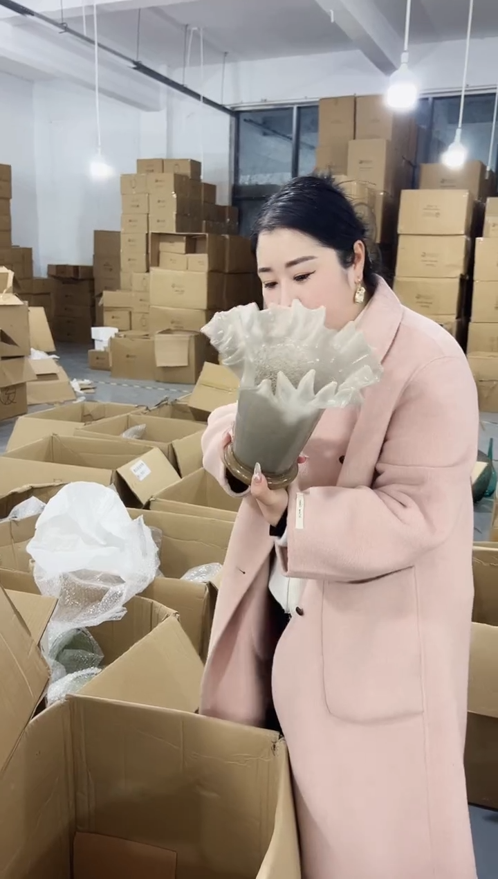 【闪购商品】玻璃花伴你花瓶微瑕-KCV6