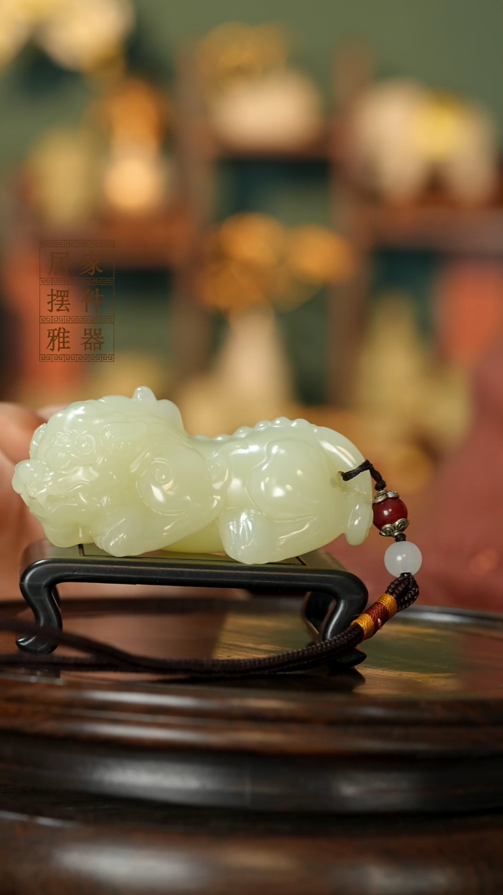 玉《纳福貔貅》摆件