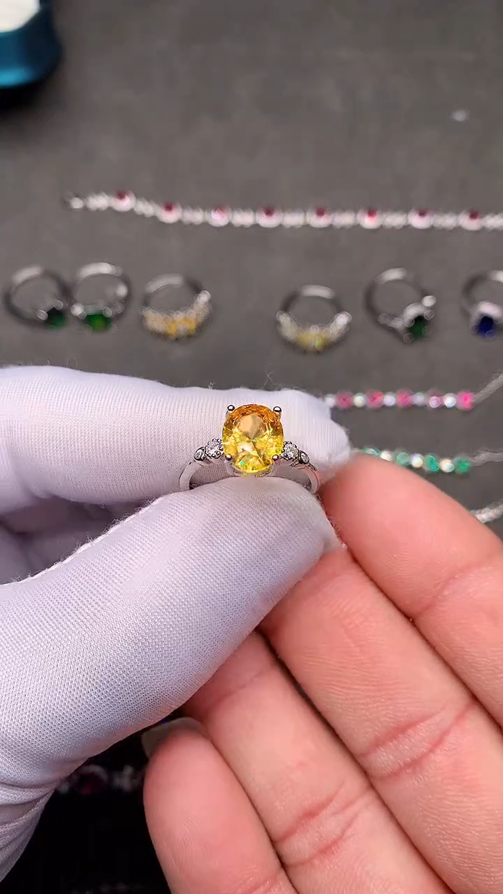 【闪购商品】彩色蓝宝石戒指银S925镶嵌......
