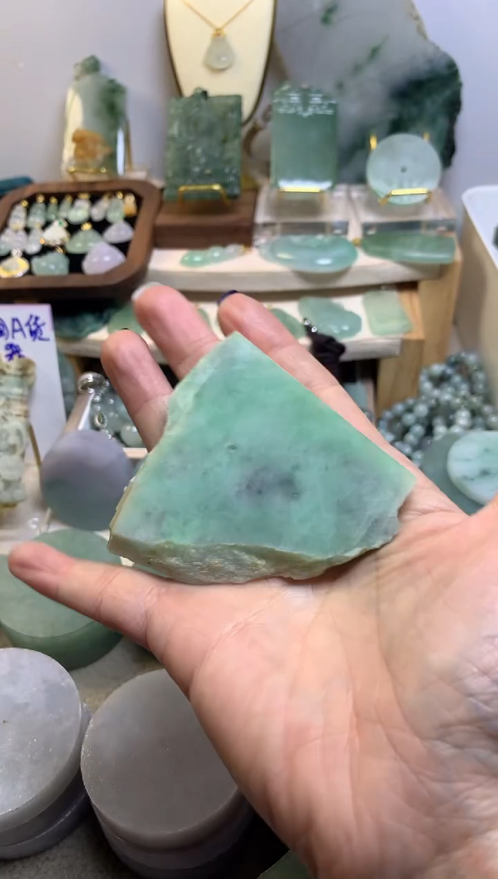 【闪购商品】翡翠挂件未镶嵌缅甸A货翡翠，没有运费险