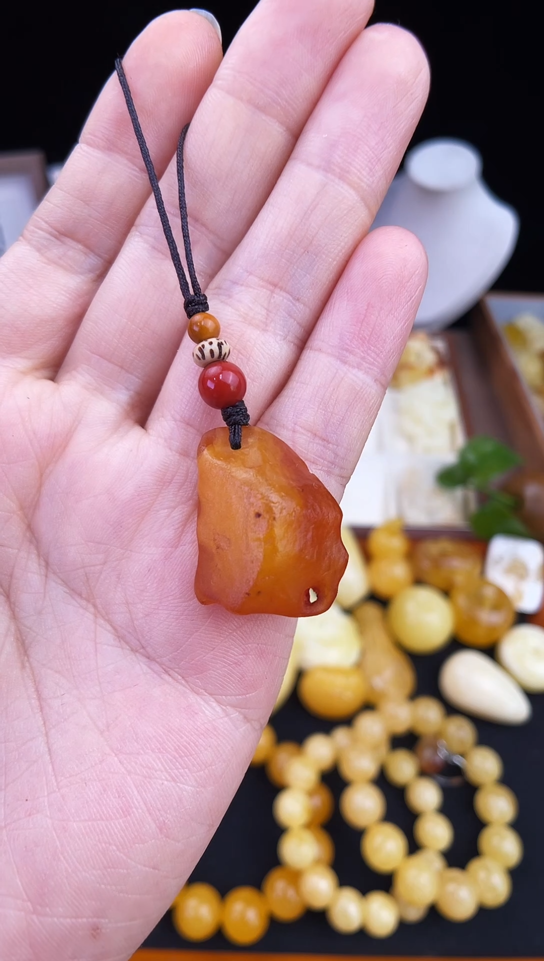 琥珀未镶嵌珠宝奇石柒月