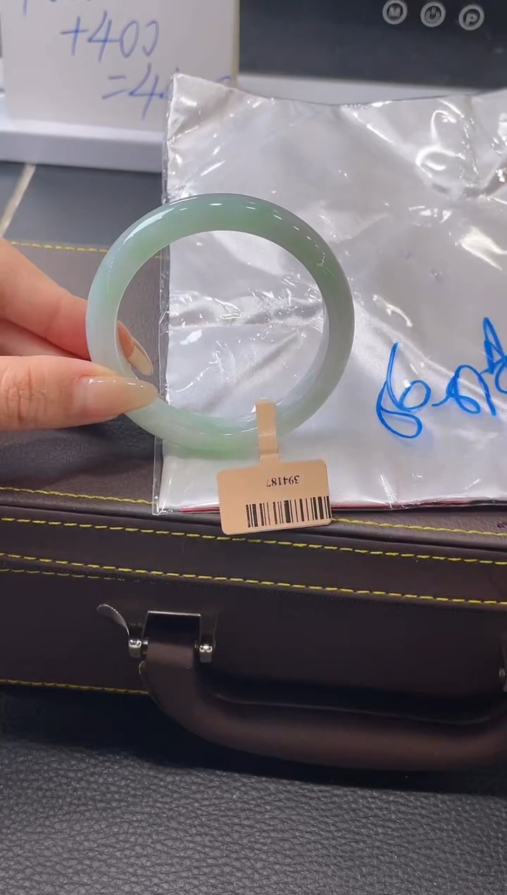 【闪购商品】翡翠手镯未镶嵌手镯