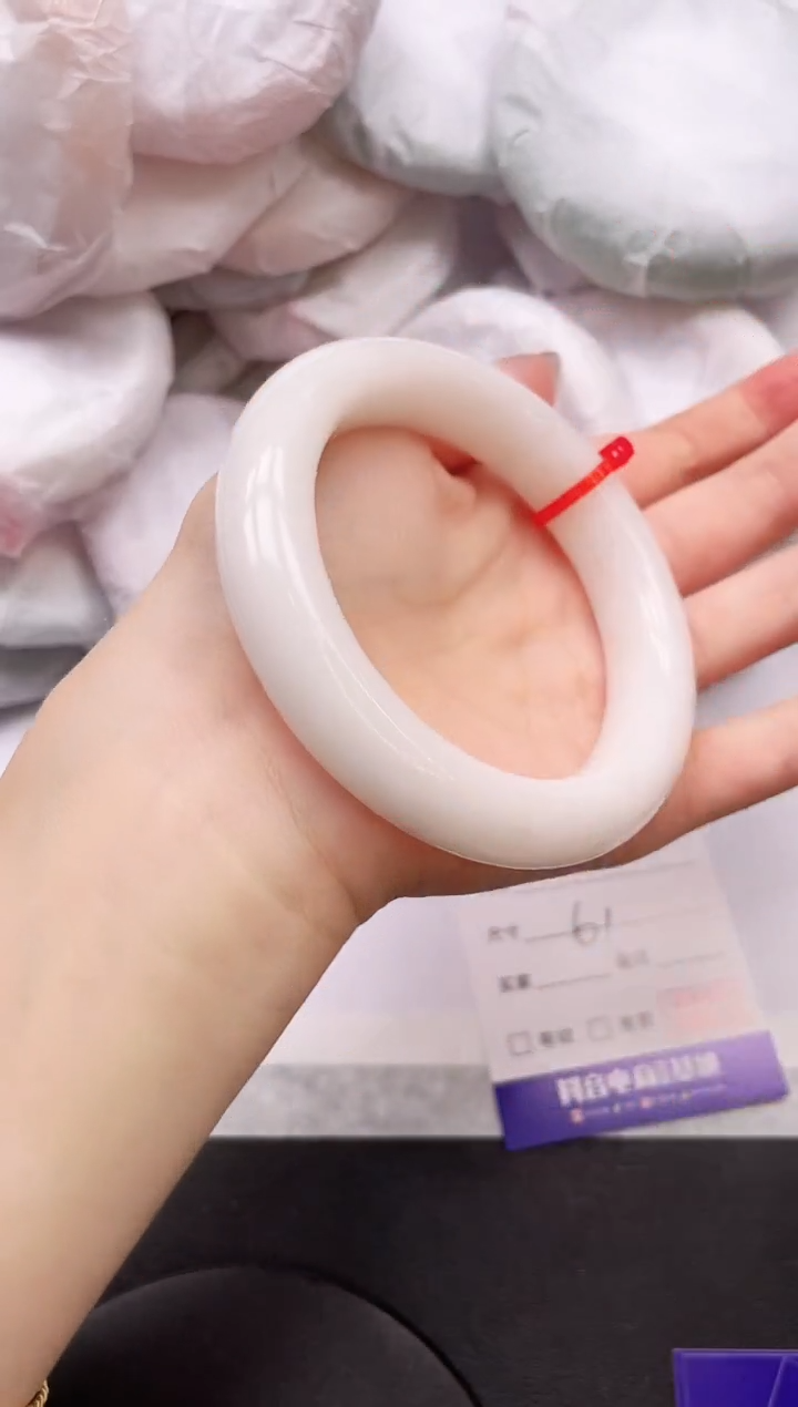 【闪购商品】和田玉手镯未镶嵌4K398-61