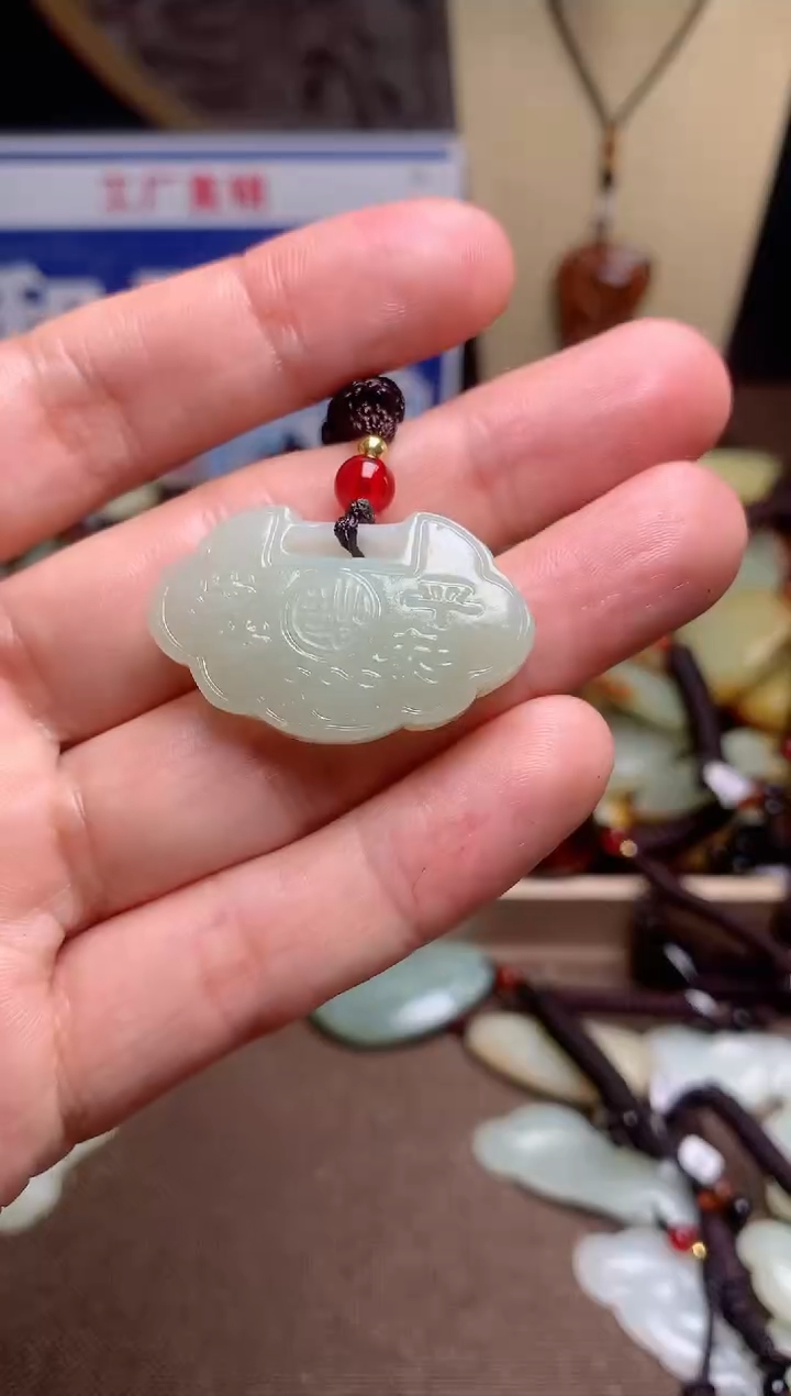 【闪购商品】和田玉颈饰未镶嵌1