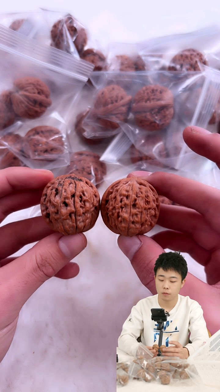 把件文玩核桃莲花虎头文玩核桃