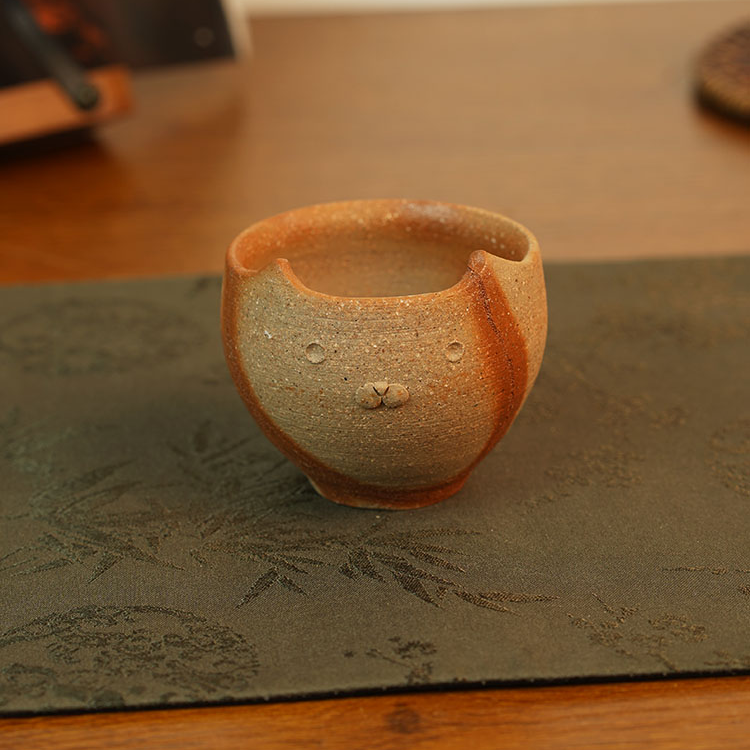 伊禾集物 日本备前烧竹崎洋子作品 猫咪茶杯 主人杯 绯鞠 1810#