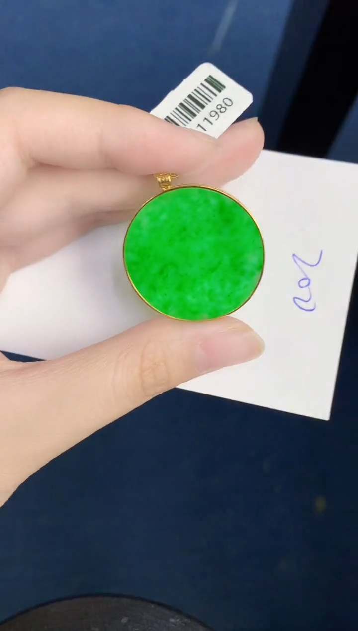 翡翠18K金镶嵌颈饰000000000