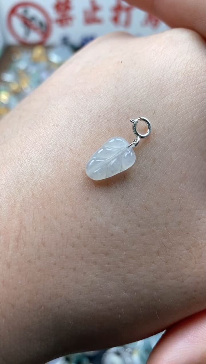 【闪购商品】翡翠颈饰未镶嵌哥哥