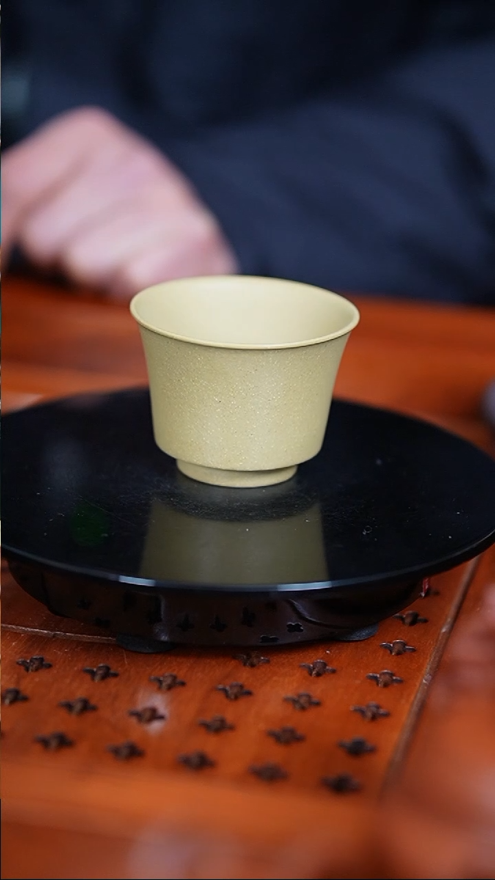 【闪购商品】紫砂茶宠本绿马蹄主人杯薄胎150cc