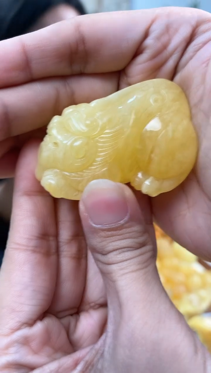 【闪购商品】蜜蜡裸石未镶嵌天然琥珀蜜蜡貔貅