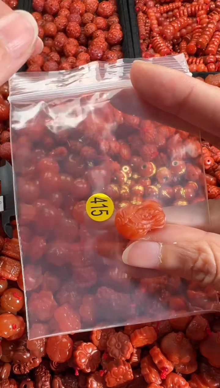 【闪购商品】南红玛瑙颈饰未镶嵌2