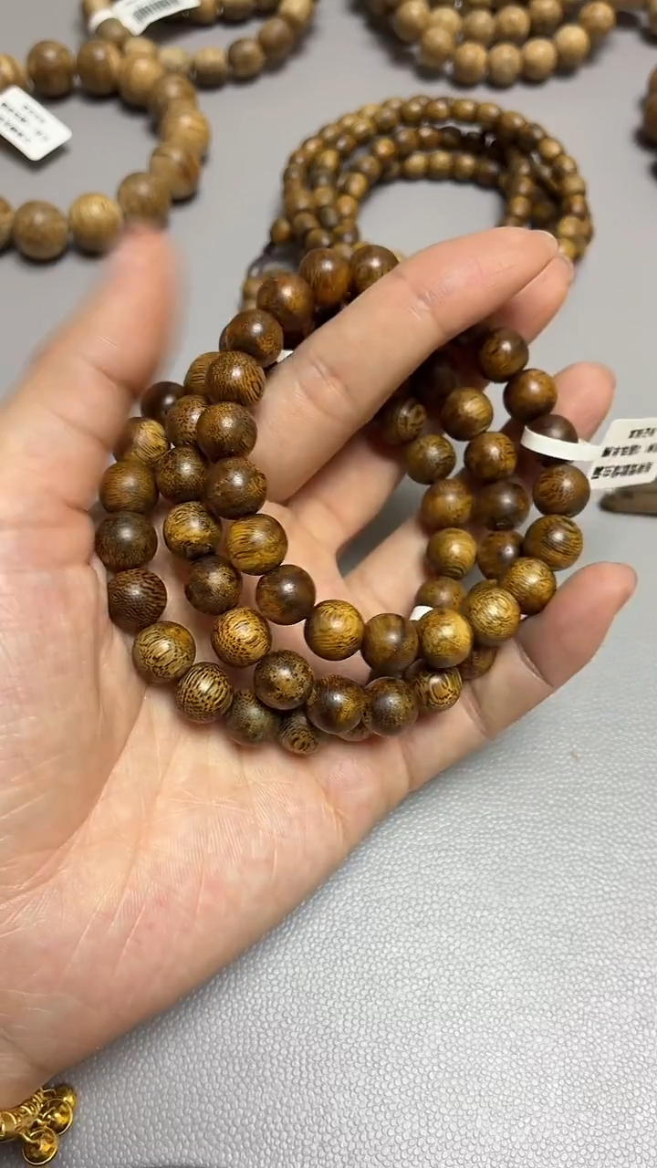 沉香手串海南莺歌绿圆珠单圈1.0虫漏多样性发其一