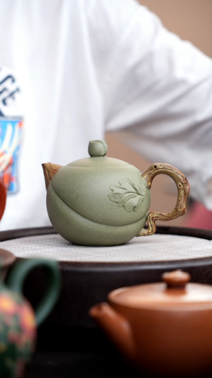 茶壶紫砂豆青砂绞泥寿桃壶
