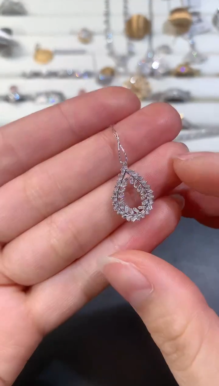 【闪购商品】钻石吊坠18K金镶嵌S506|1500