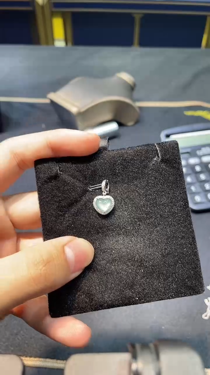 吊坠(不含链)未镶嵌翡翠00