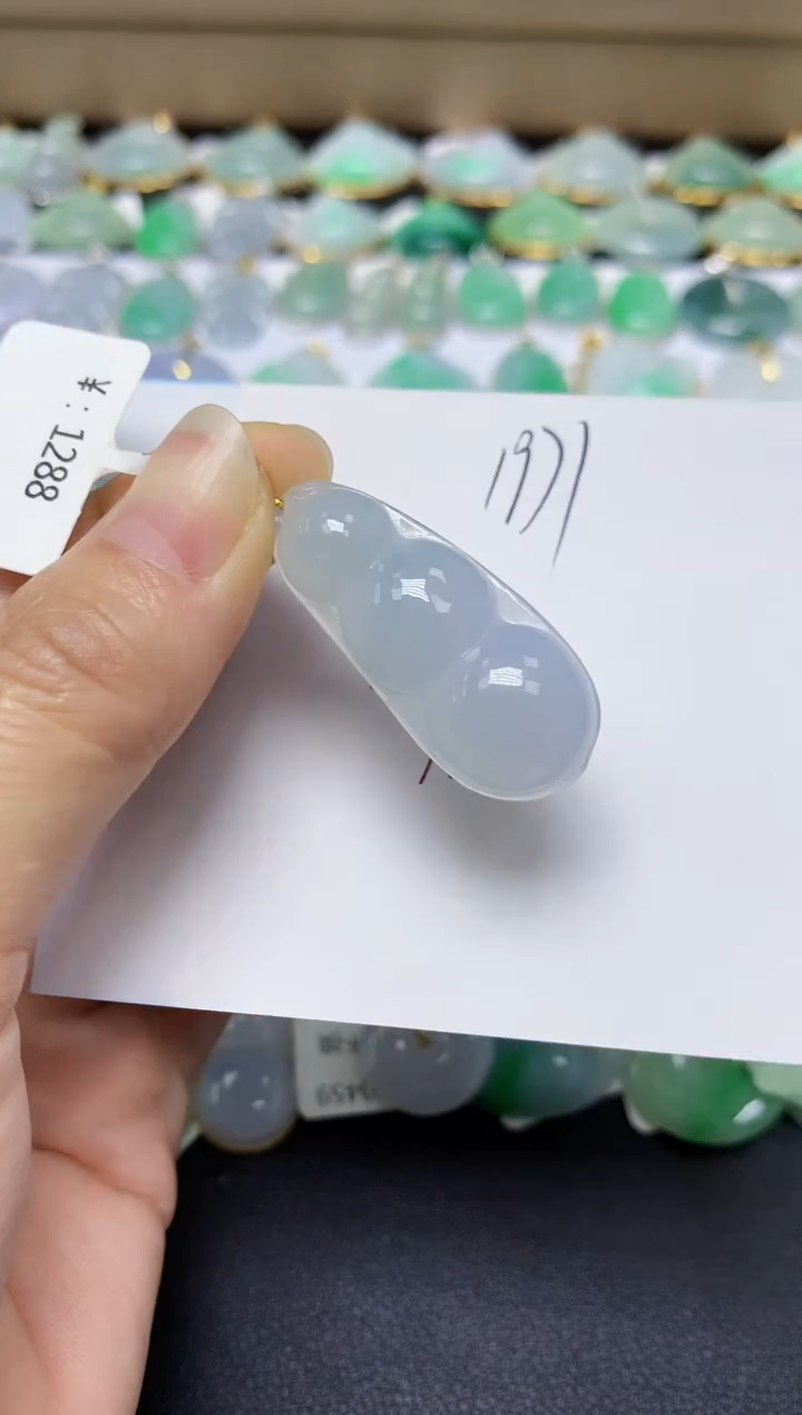 翡翠18K金镶嵌颈饰天然翡翠A货