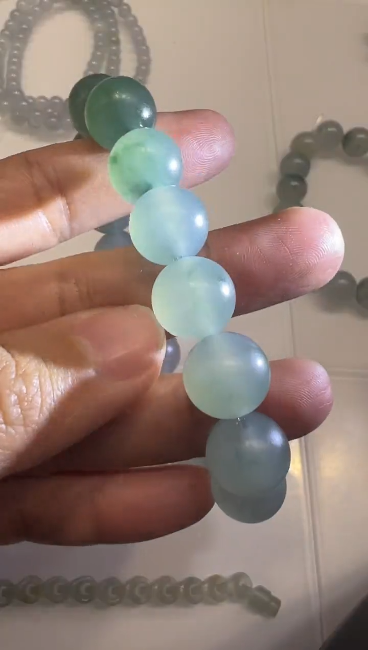 【闪购商品】定制翡翠未镶嵌手串