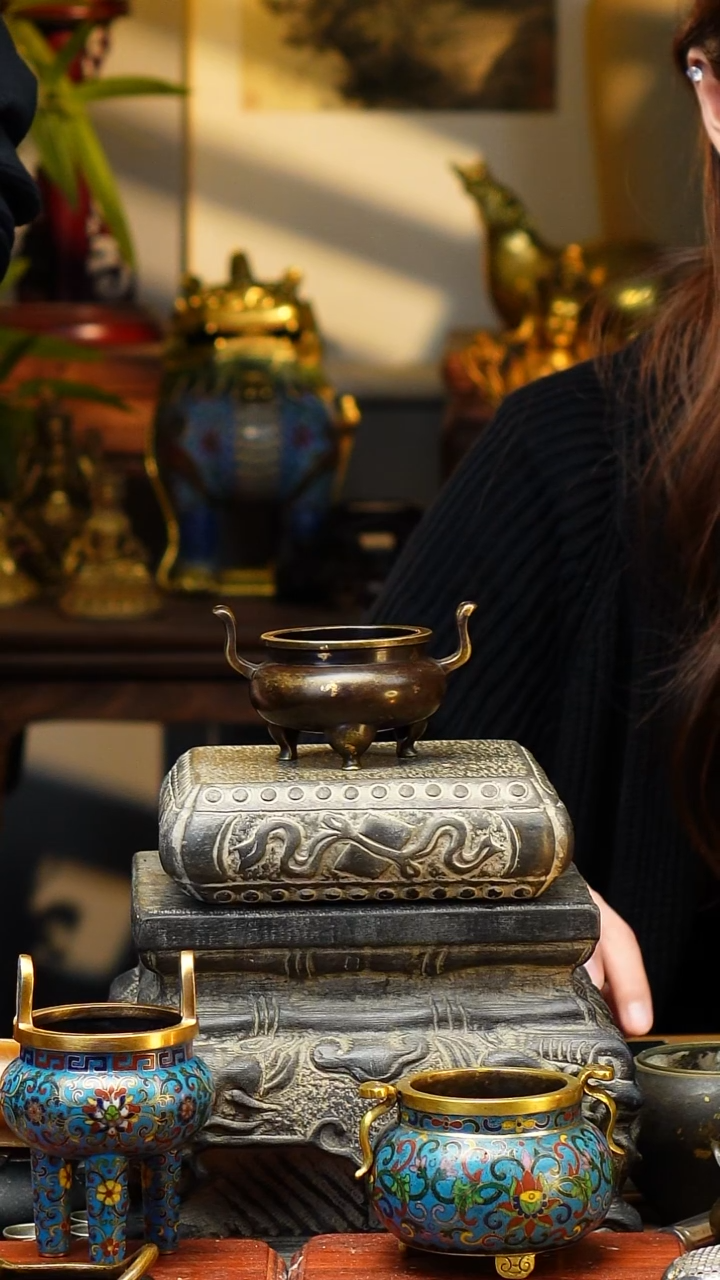 伊**河炉天下点金迷你朝冠耳炉