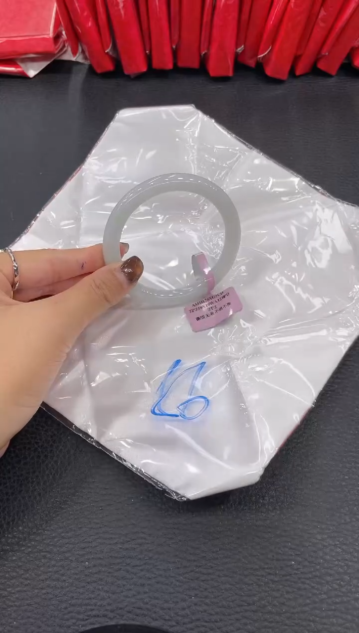 【闪购商品】翡翠手镯未镶嵌手镯