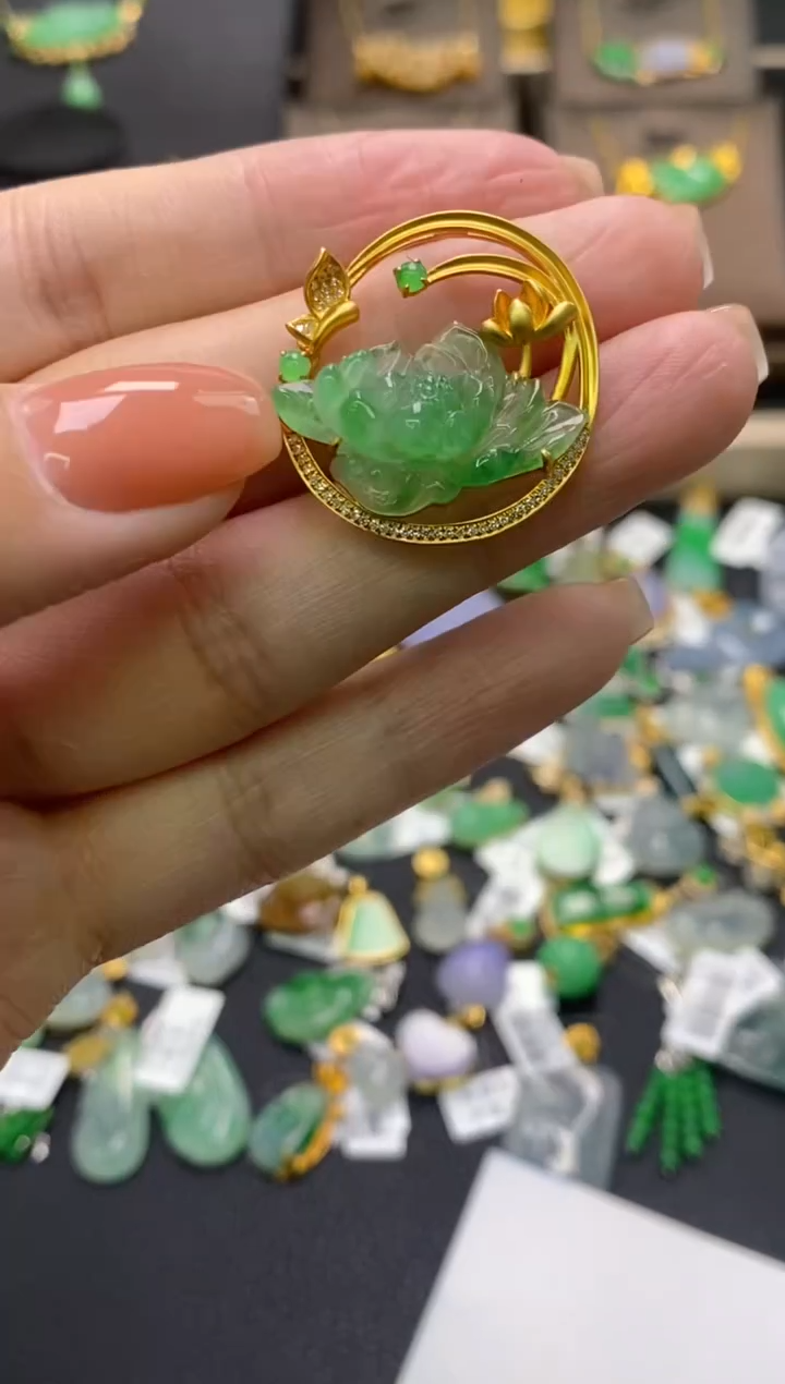 【闪购商品】翡翠18K金镶嵌颈饰净货17347