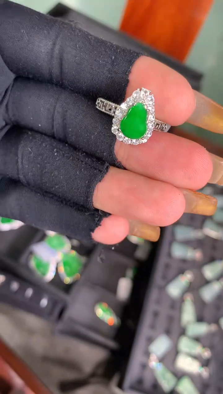 【闪购商品】定制翡翠未镶嵌55定制翡翠-多样性发货（发其一）