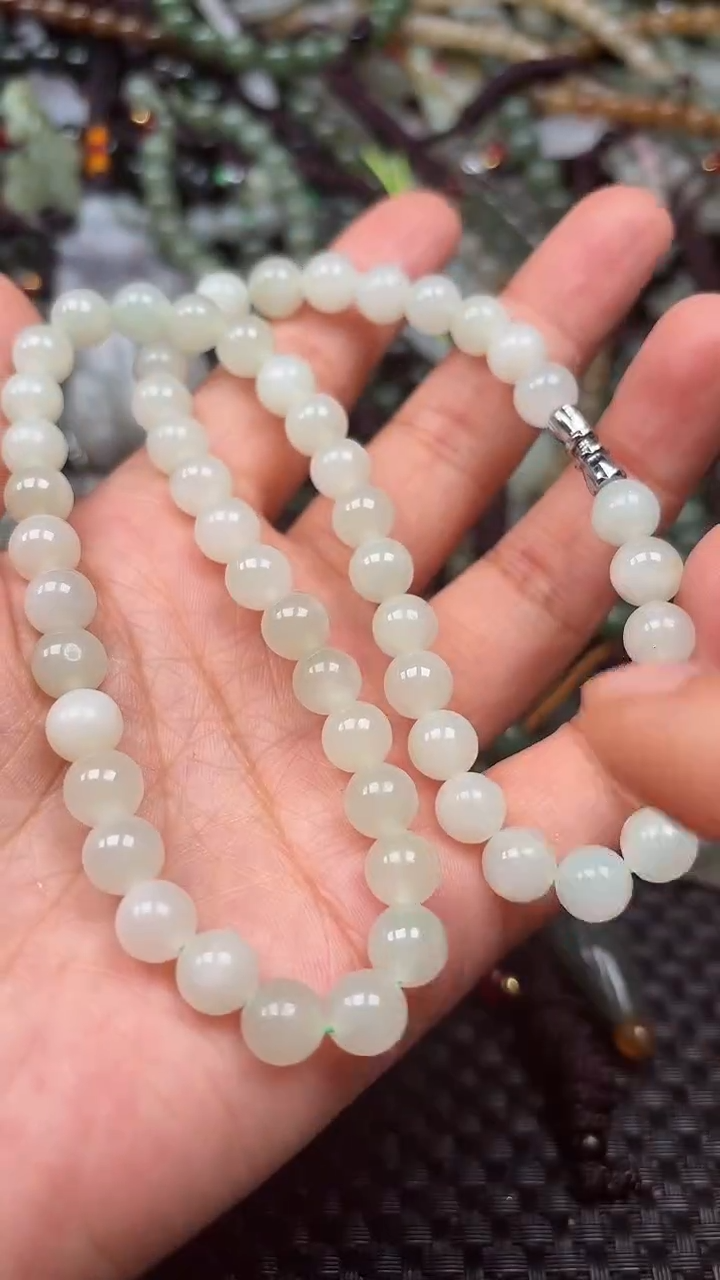 和田玉未镶嵌颈饰1