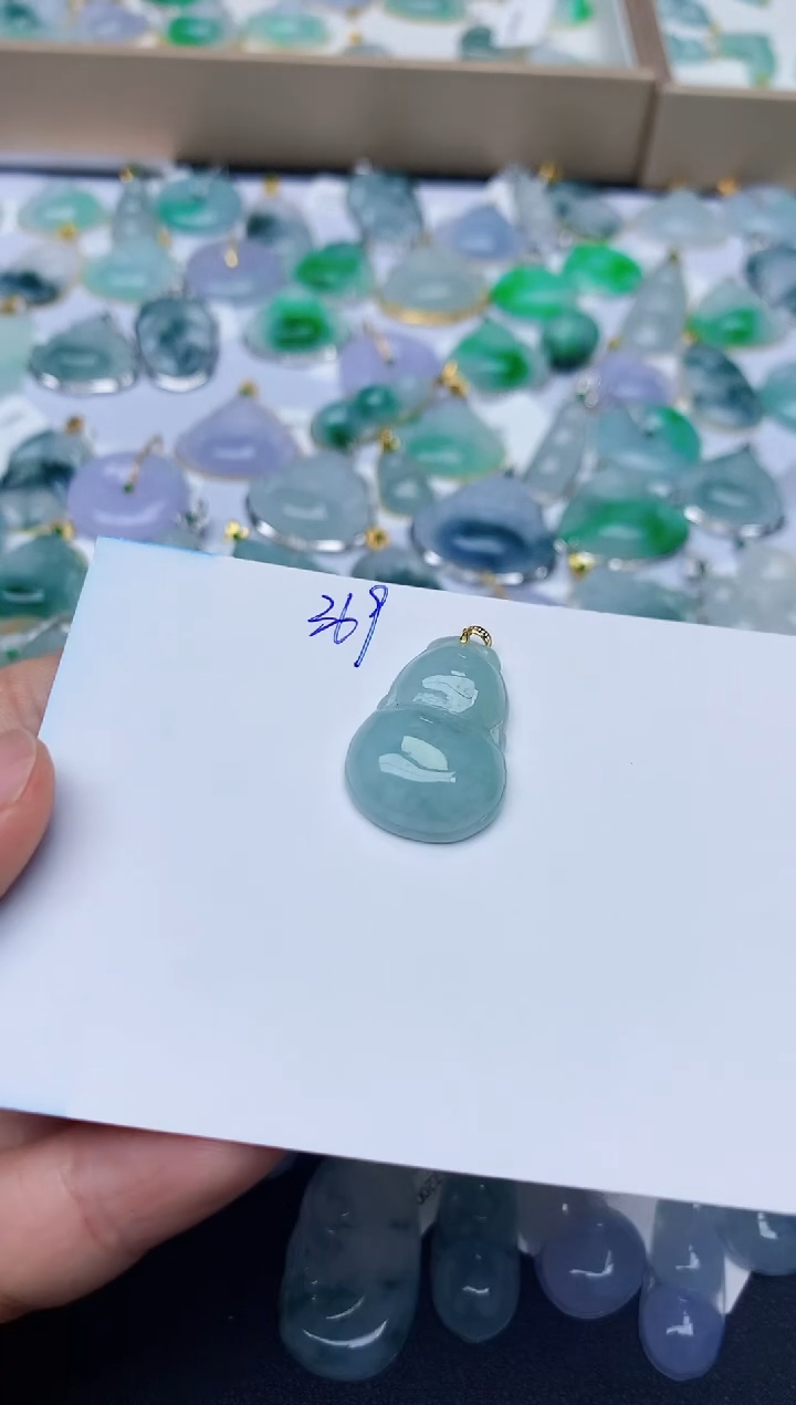 【闪购商品】翡翠颈饰18K金镶嵌天然翡翠A货   