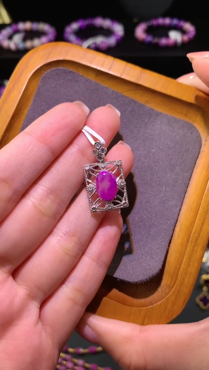 【闪购商品】苏纪石（舒俱来）.18K金镶嵌舒俱来吊坠