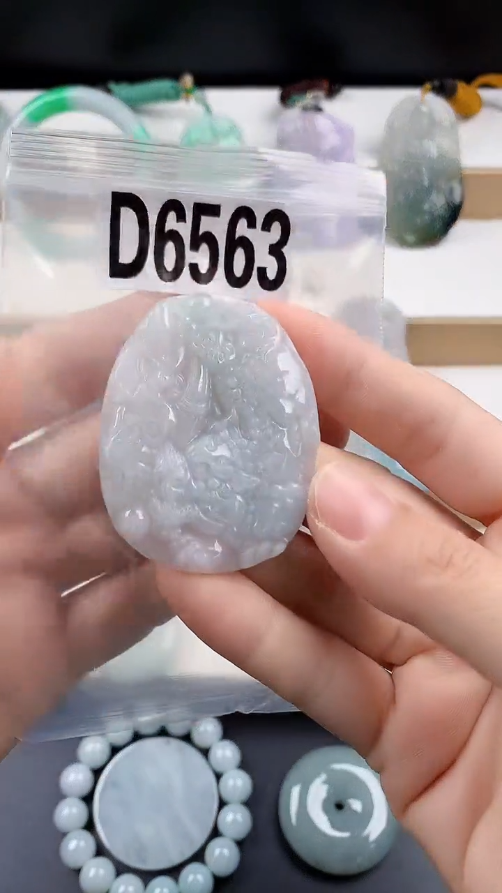 颈饰未镶嵌翡翠天然翡翠吊坠挂件